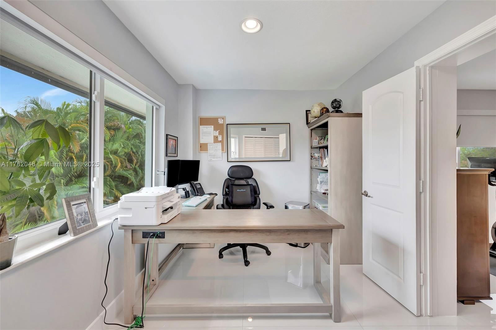 Real estate property located at 9663 158th Ct, Miami-dade, Garden Hills Sub 1st Addn, Miami, FL