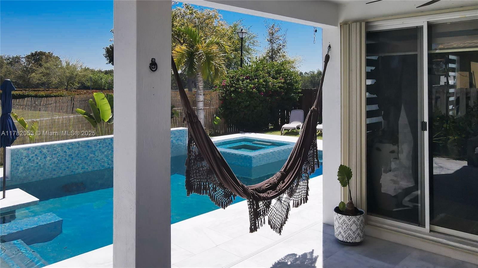 Real estate property located at 7803 111th Ct, Miami-dade, Islands At Doral 1st Addn, Doral, FL