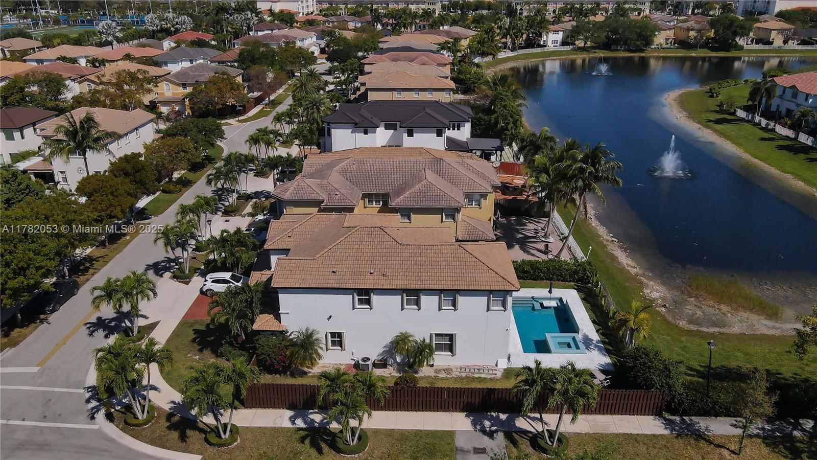Real estate property located at 7803 111th Ct, Miami-dade, Islands At Doral 1st Addn, Doral, FL