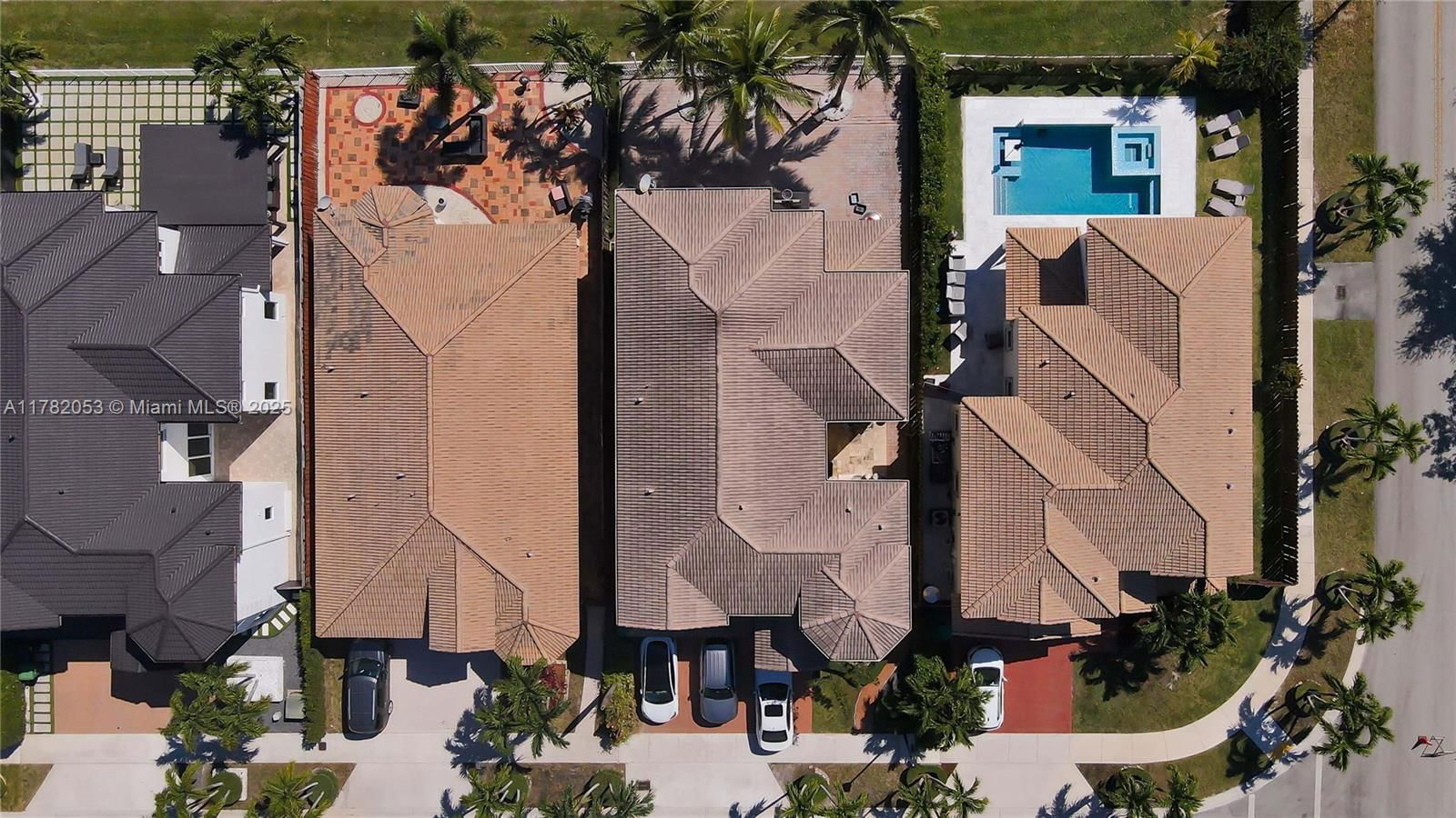 Real estate property located at 7803 111th Ct, Miami-dade, Islands At Doral 1st Addn, Doral, FL