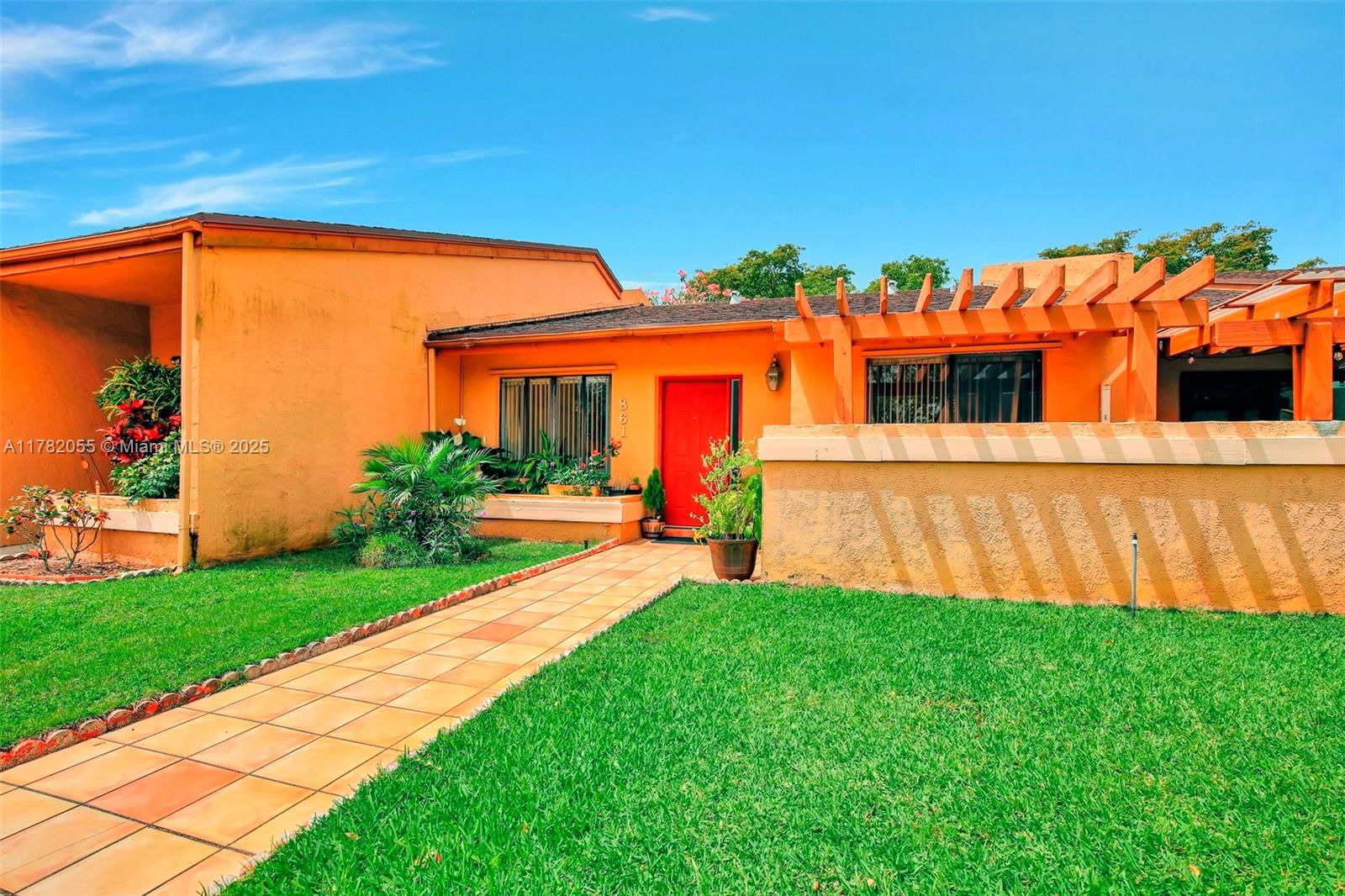 Real estate property located at 861 79th Ter, Broward, Jacaranda Parcel 482, Plantation, FL