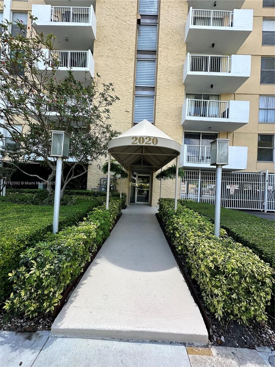 Real estate property located at 2020 135th St #807, Miami-dade, Keystone Towers Condo, North Miami, FL