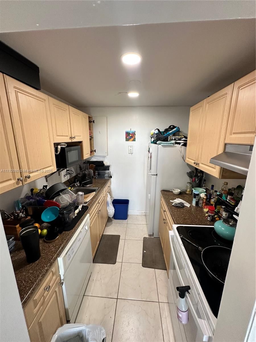 Real estate property located at 2020 135th St #807, Miami-dade, Keystone Towers Condo, North Miami, FL
