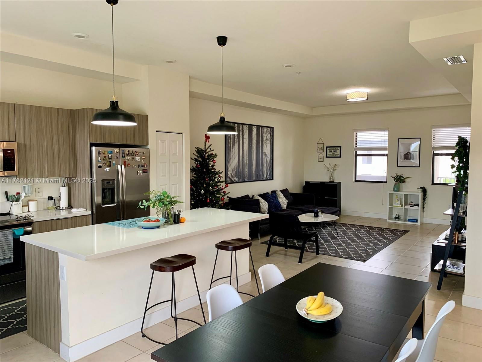 Real estate property located at 10455 82nd St #33, Miami-dade, Highland At Park Central, Doral, FL