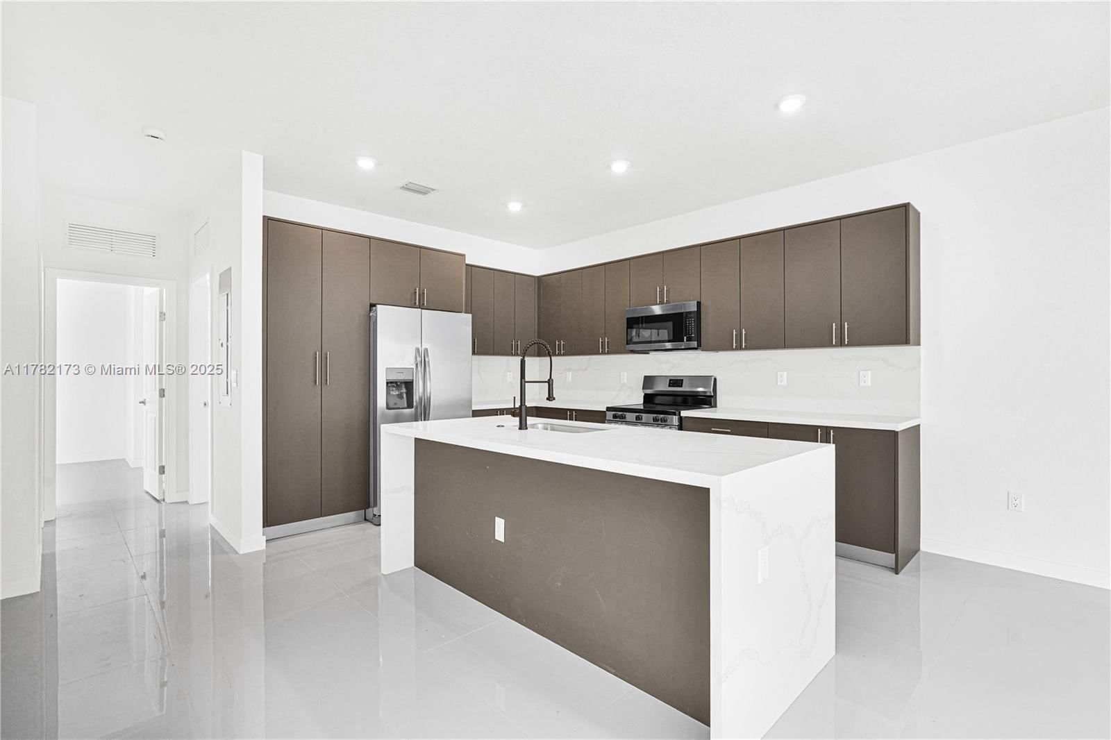 Real estate property located at 19444 296 ST B, Miami-dade, Ava's Estates, Homestead, FL
