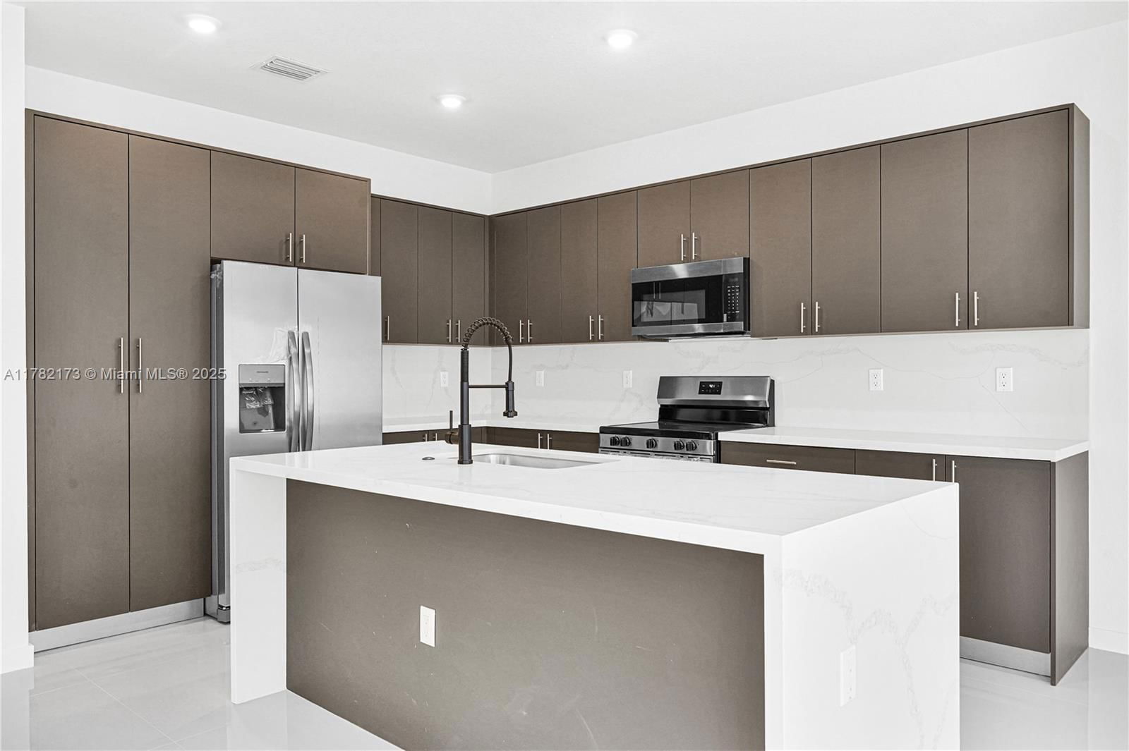 Real estate property located at 19444 296 ST B, Miami-dade, Ava's Estates, Homestead, FL