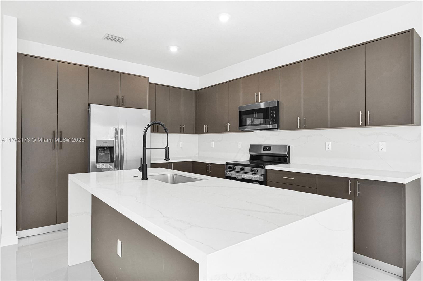 Real estate property located at 19444 296 ST B, Miami-dade, Ava's Estates, Homestead, FL