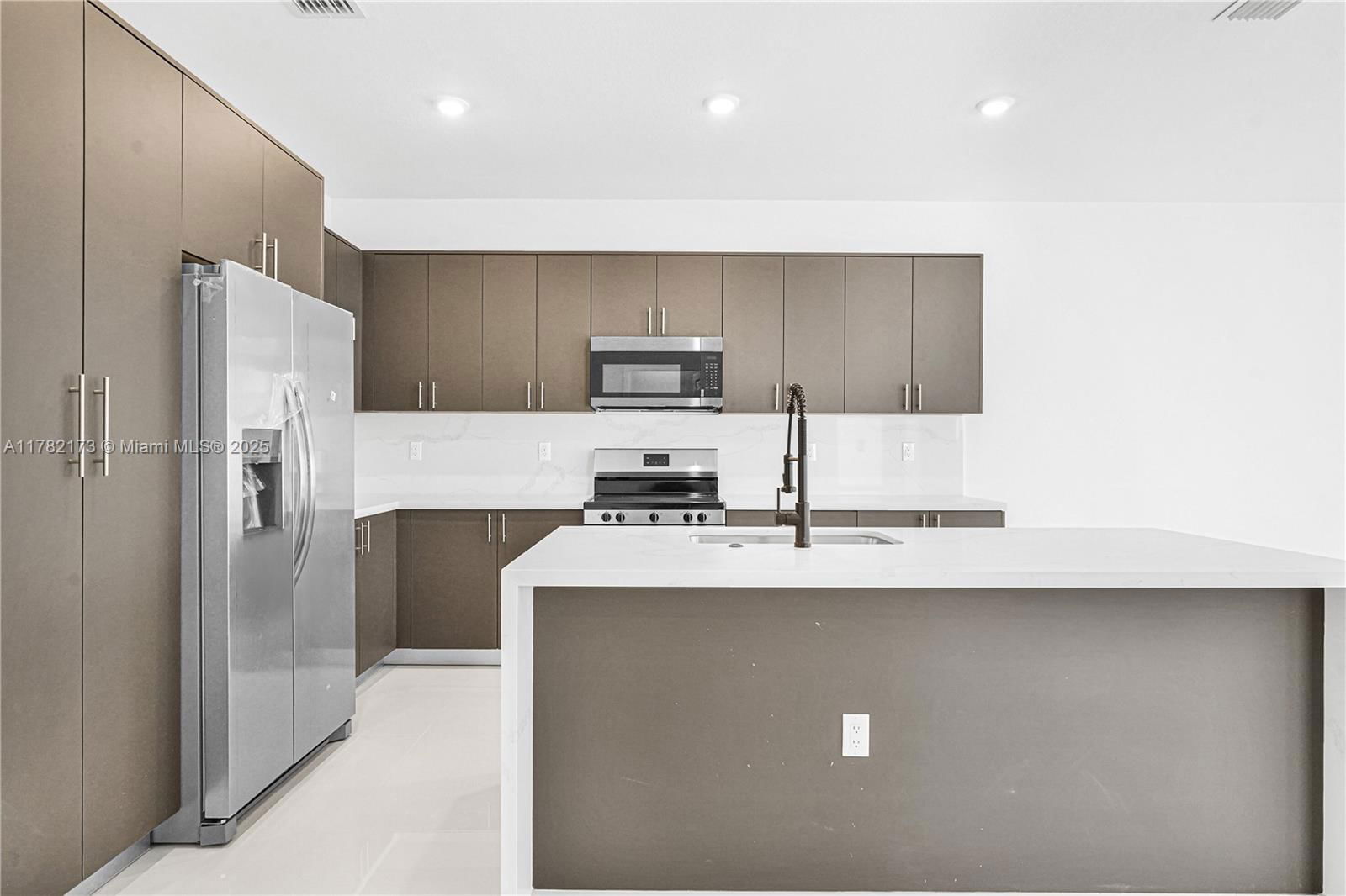 Real estate property located at 19444 296 ST B, Miami-dade, Ava's Estates, Homestead, FL
