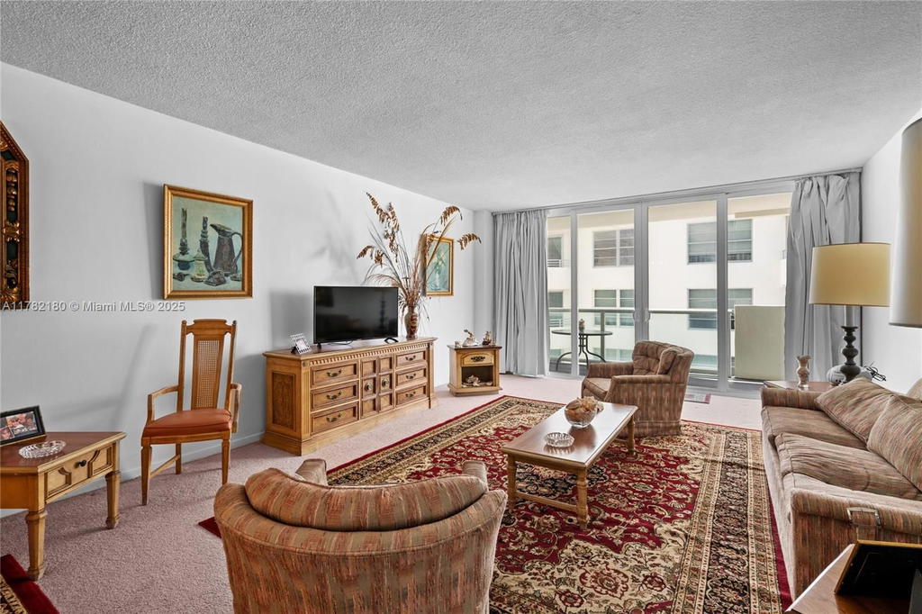 Real estate property located at 5601 Collins Ave #1014, Miami-dade, The Pavilion Condo, Miami Beach, FL