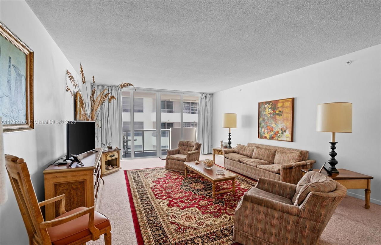 Real estate property located at 5601 Collins Ave #1014, Miami-dade, The Pavilion Condo, Miami Beach, FL
