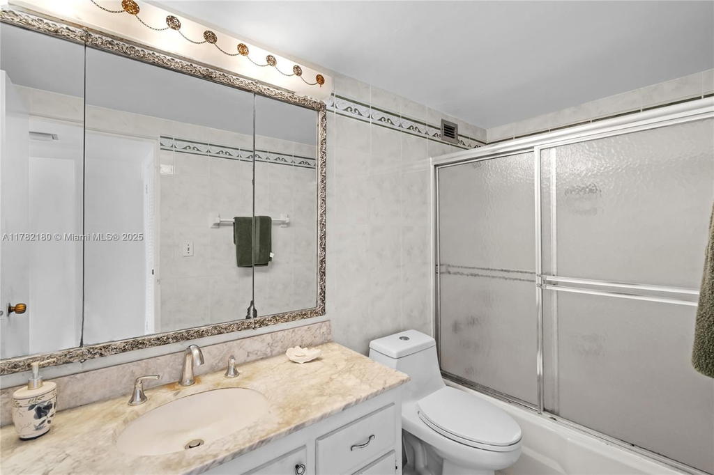Real estate property located at 5601 Collins Ave #1014, Miami-dade, The Pavilion Condo, Miami Beach, FL