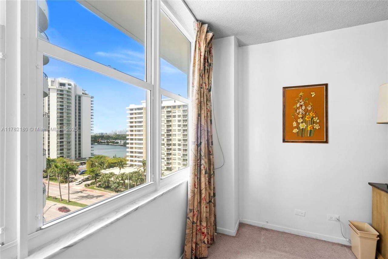 Real estate property located at 5601 Collins Ave #1014, Miami-dade, The Pavilion Condo, Miami Beach, FL