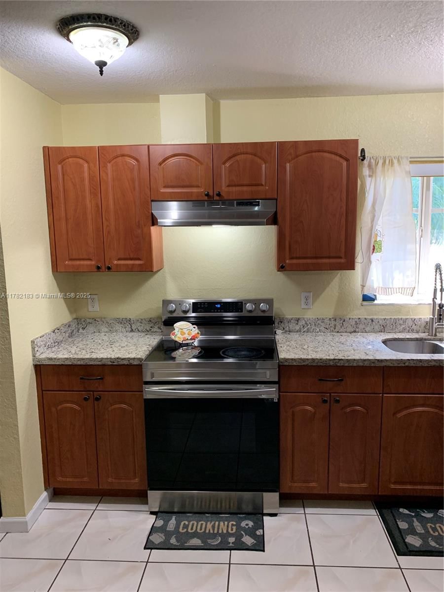 Real estate property located at 333 3rd Ave, Miami-dade, Fiske Manor Addn To Homes, Homestead, FL