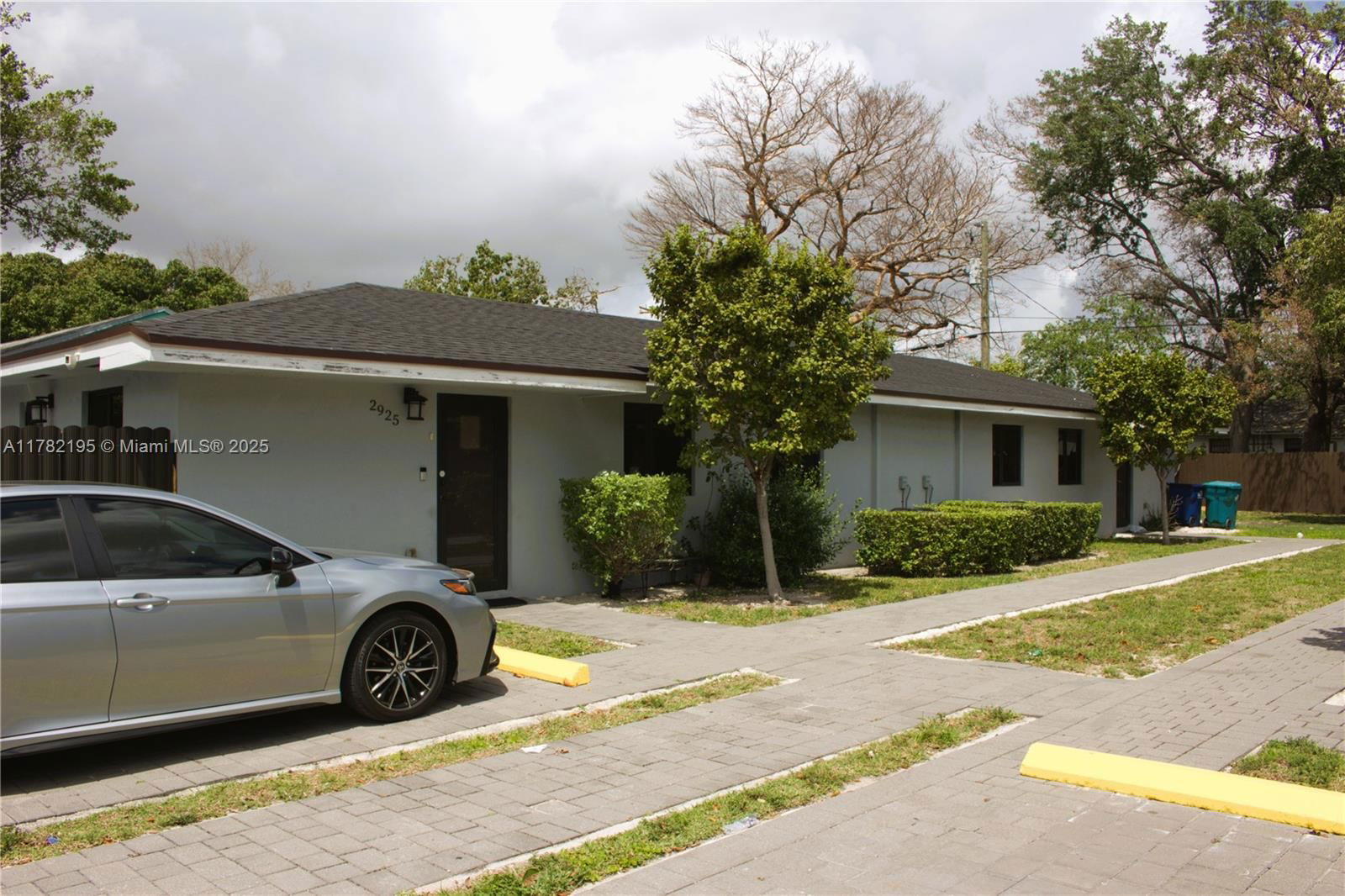 Real estate property located at 2925 93rd St, Miami-dade, The Tropics Amd, Miami, FL