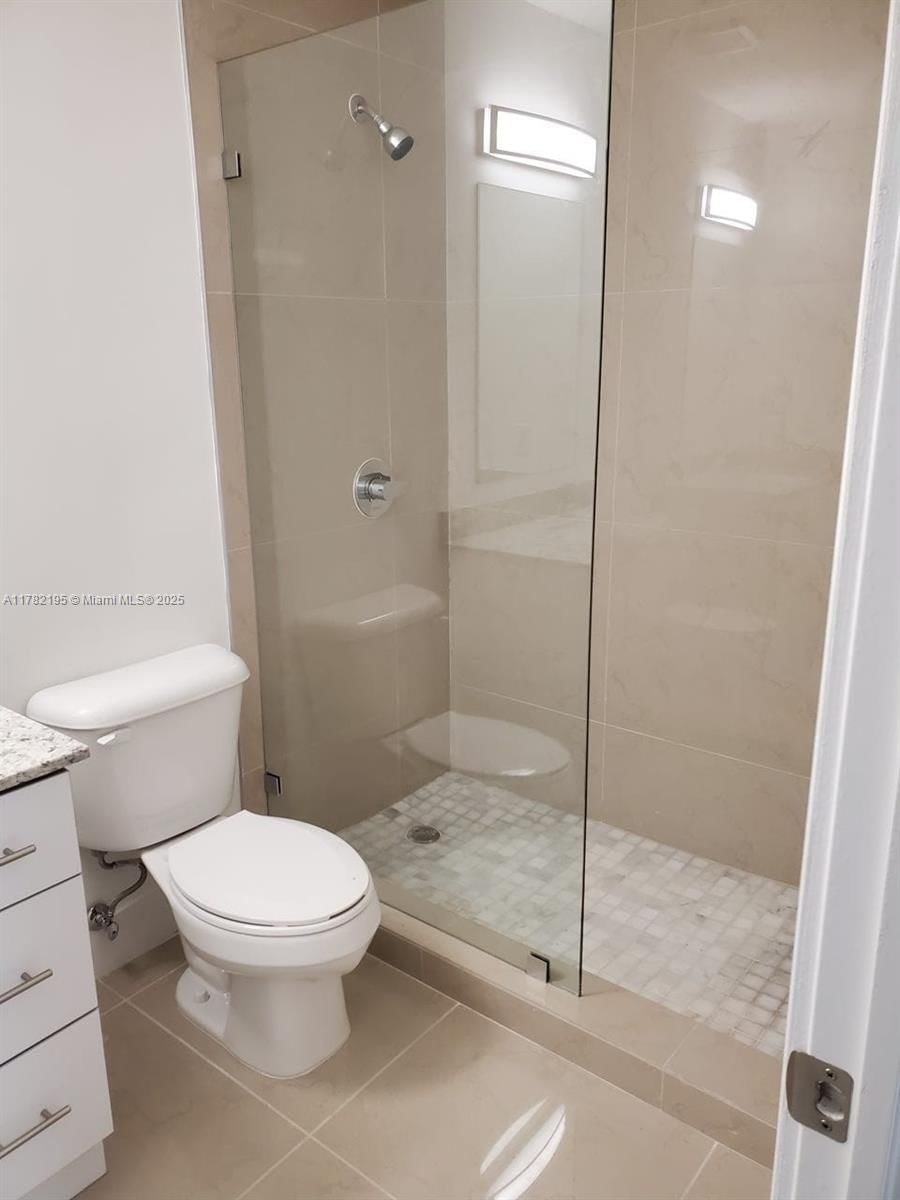Real estate property located at 2925 93rd St, Miami-dade, The Tropics Amd, Miami, FL