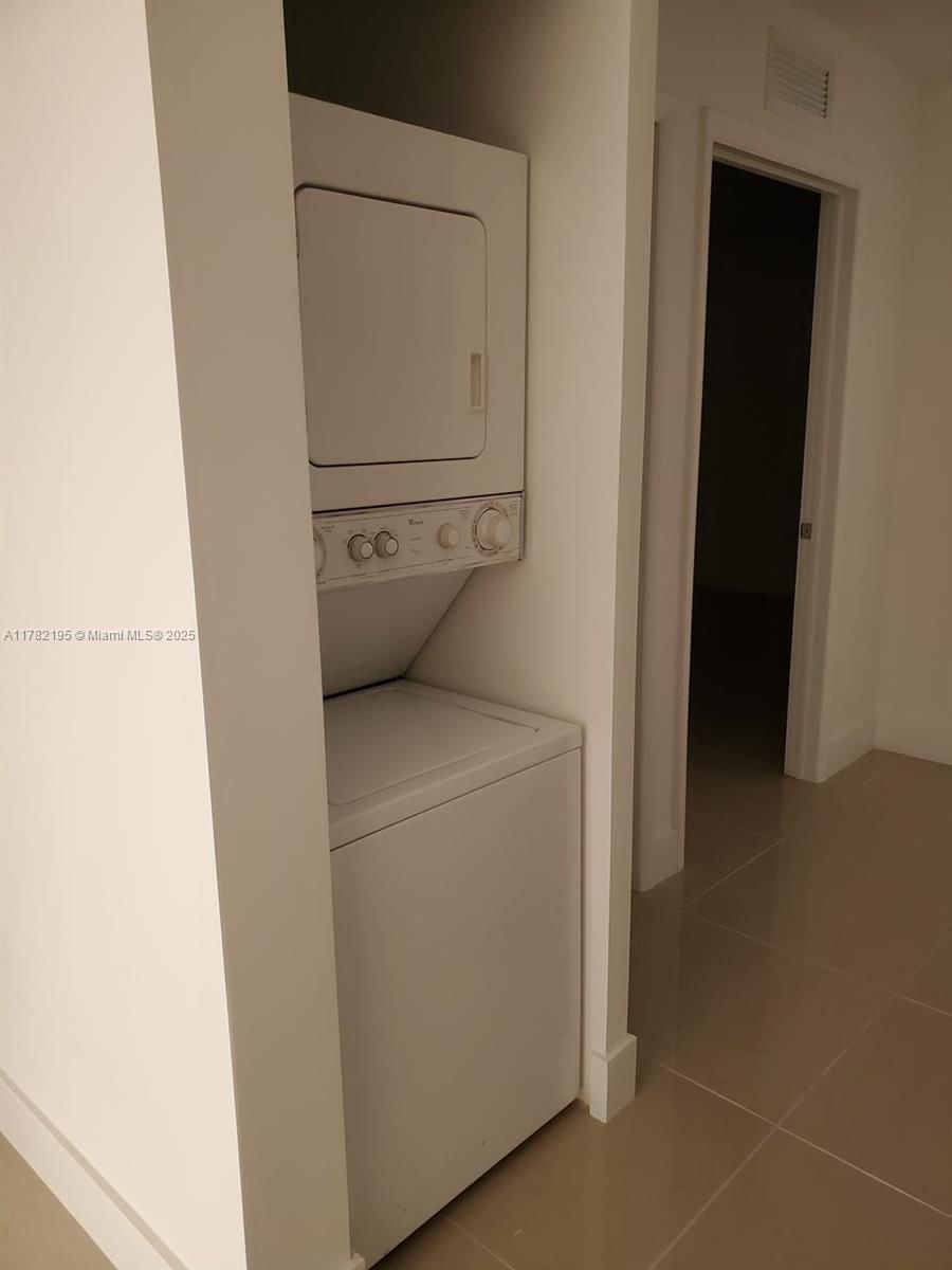 Real estate property located at 2925 93rd St, Miami-dade, The Tropics Amd, Miami, FL
