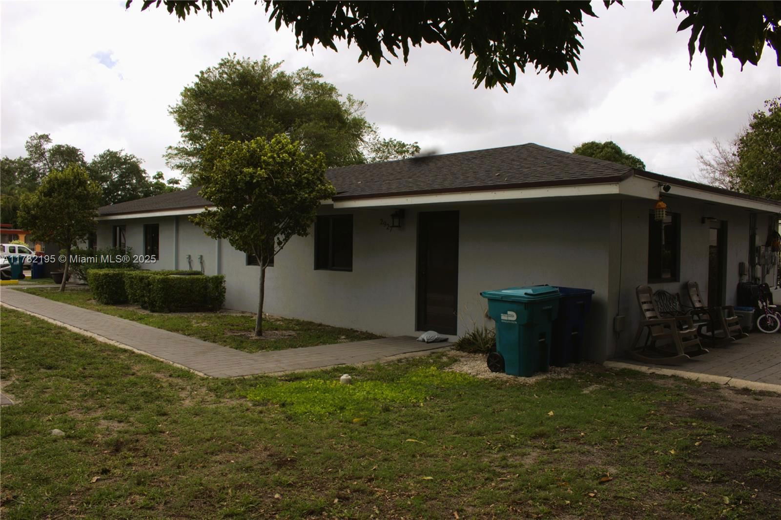 Real estate property located at 2925 93rd St, Miami-dade, The Tropics Amd, Miami, FL