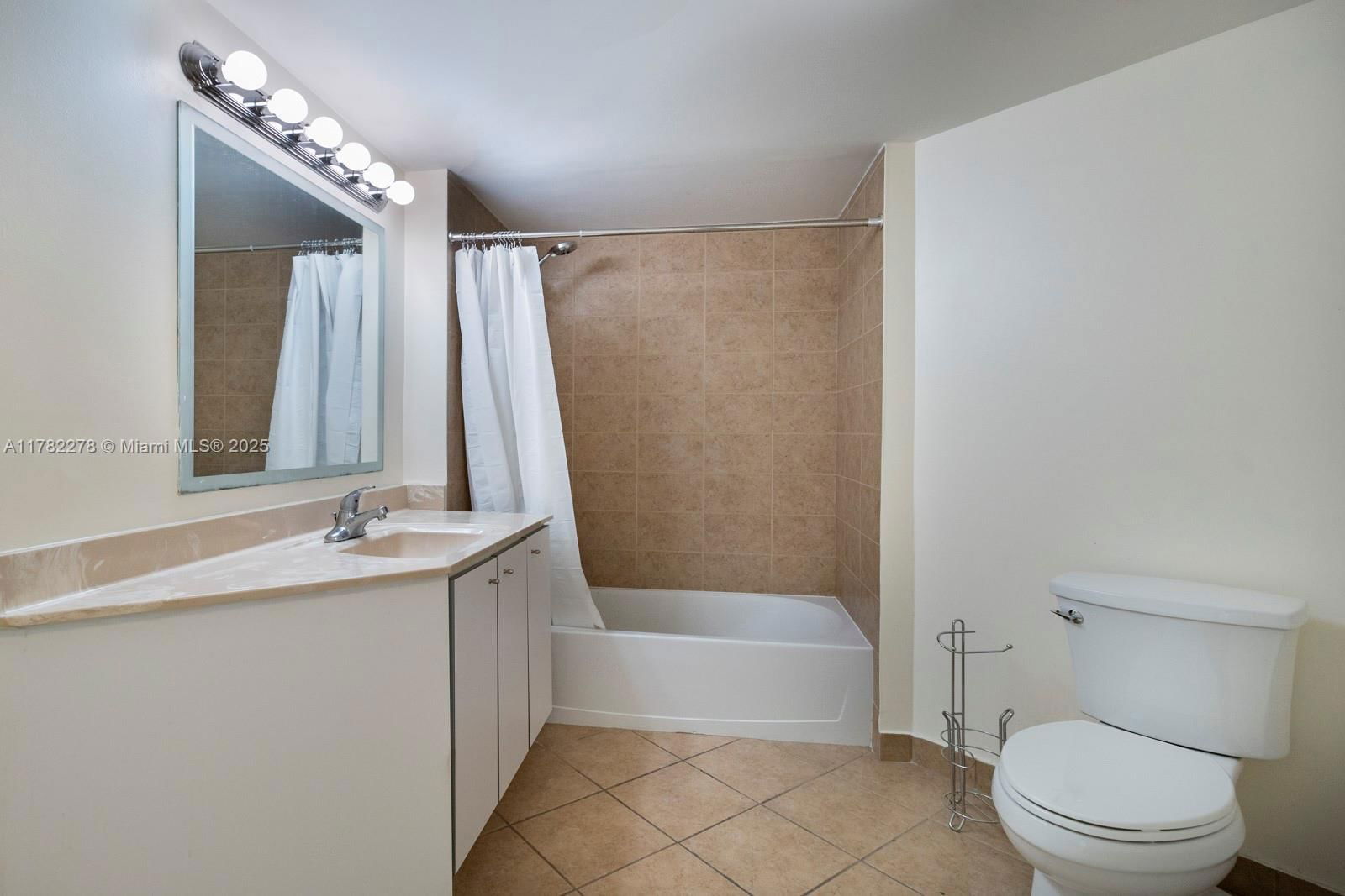 Real estate property located at 9055 73 CT #1807, Miami-dade, Metropolis I At Dadeland, Miami, FL