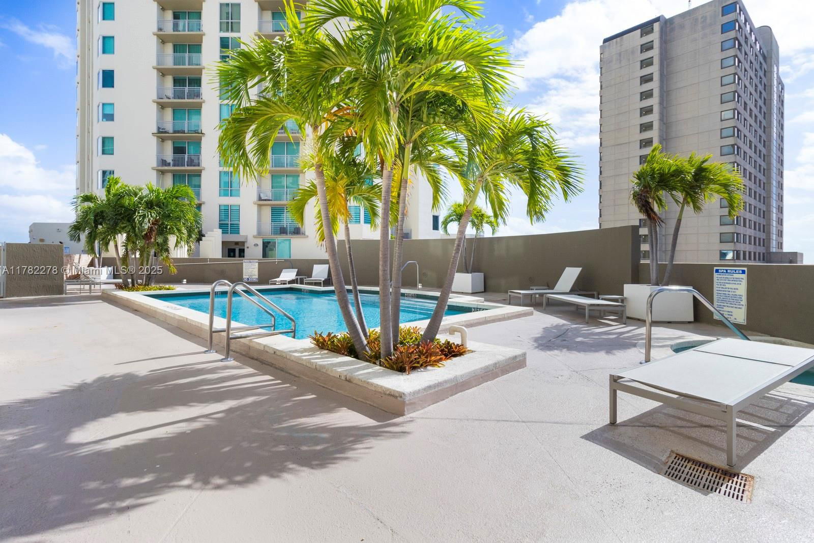 Real estate property located at 9055 73 CT #1807, Miami-dade, Metropolis I At Dadeland, Miami, FL