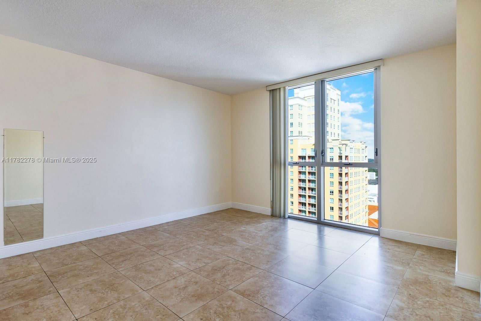 Real estate property located at 9055 73 CT #1807, Miami-dade, Metropolis I At Dadeland, Miami, FL