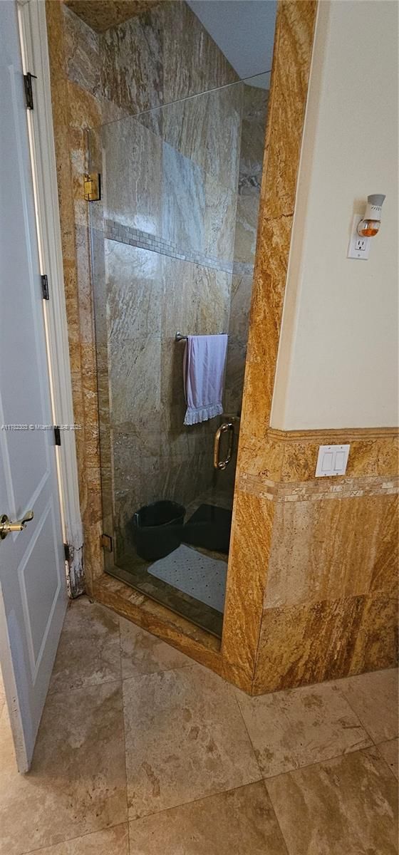 Real estate property located at 19330 134th Ct, Miami-dade, Kristina Estates, Miami, FL