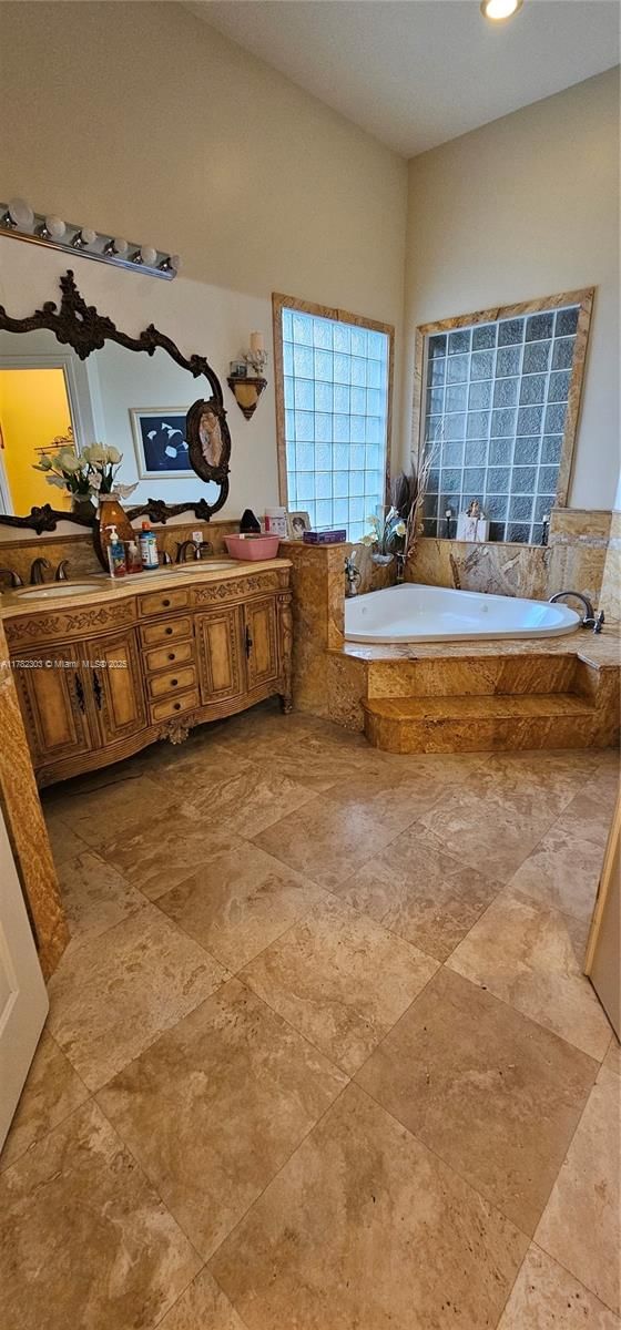 Real estate property located at 19330 134th Ct, Miami-dade, Kristina Estates, Miami, FL
