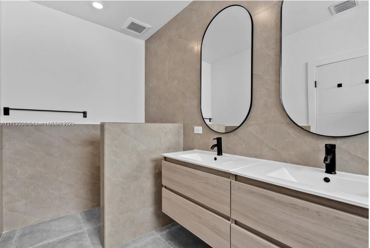 Real estate property located at 2735-2737 2nd St, Miami-dade, Central Park, Miami, FL