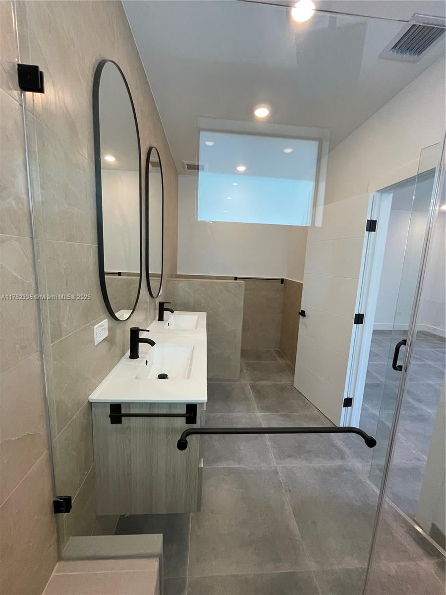 Real estate property located at 2735-2737 2nd St, Miami-dade, Central Park, Miami, FL
