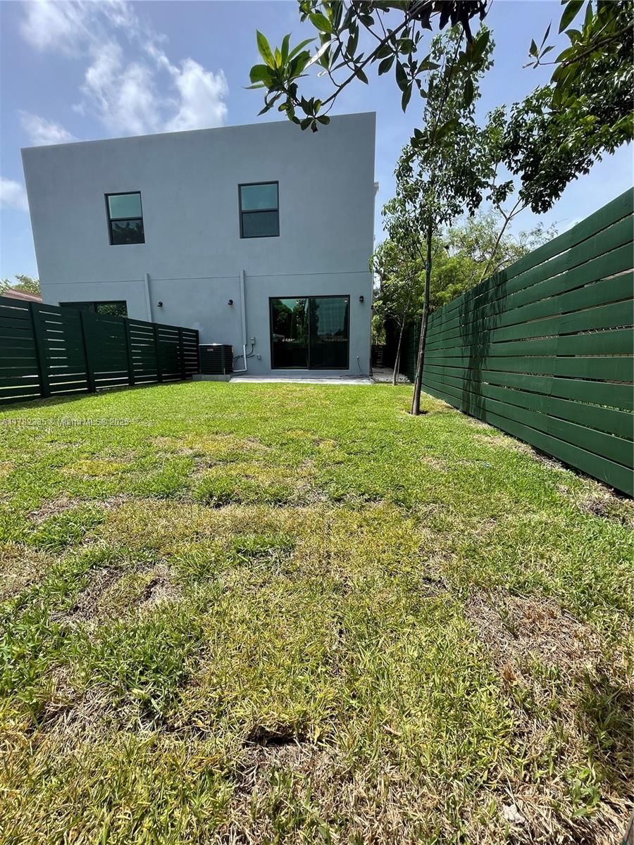 Real estate property located at 2735-2737 2nd St, Miami-dade, Central Park, Miami, FL