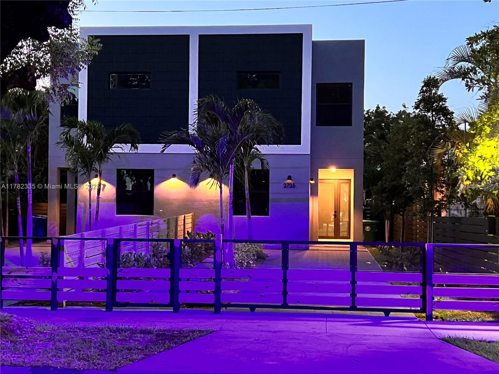 Real estate property located at 2735-2737 2nd St, Miami-dade, Central Park, Miami, FL