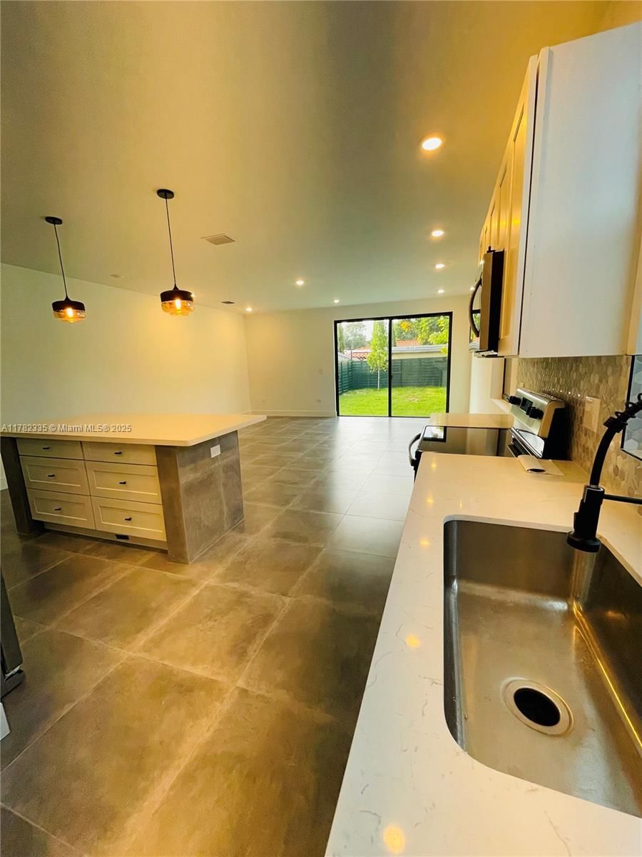 Real estate property located at 2735-2737 2nd St, Miami-dade, Central Park, Miami, FL