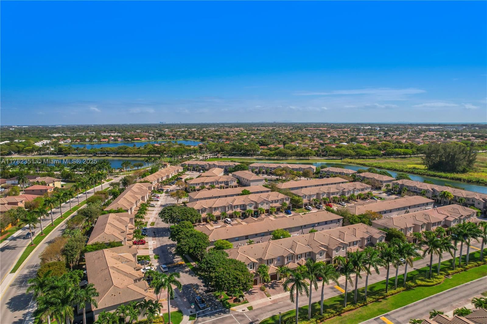 Real estate property located at 9369 221st St, Miami-dade, Lakes By The Bay Cee, Cutler Bay, FL
