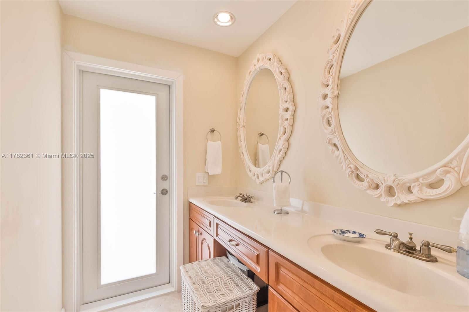 Real estate property located at 8330 176th St, Miami-dade, Old Cutler Shores, Palmetto Bay, FL