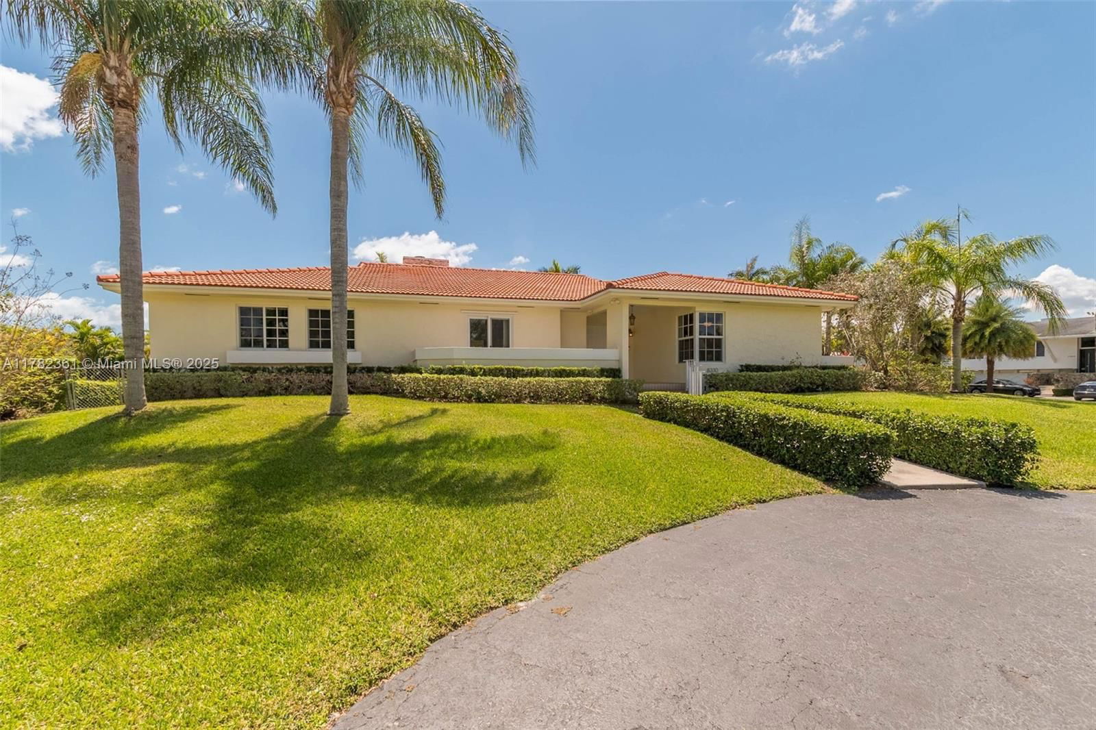 Real estate property located at 8330 176th St, Miami-dade, Old Cutler Shores, Palmetto Bay, FL