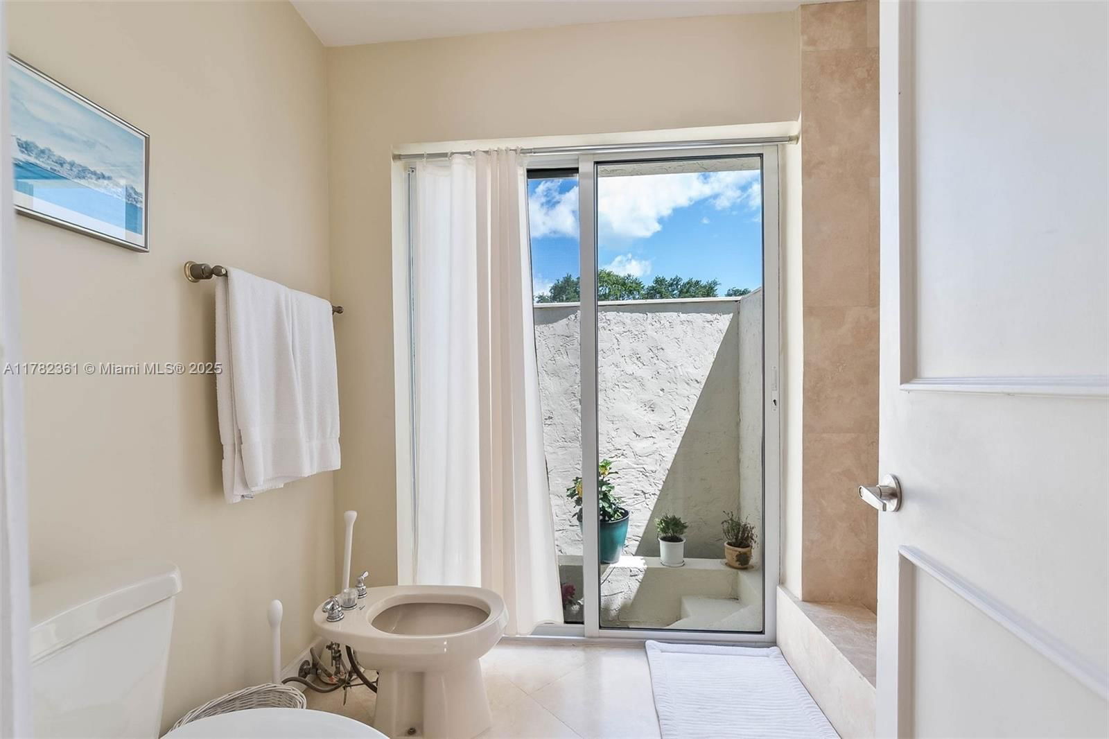 Real estate property located at 8330 176th St, Miami-dade, Old Cutler Shores, Palmetto Bay, FL