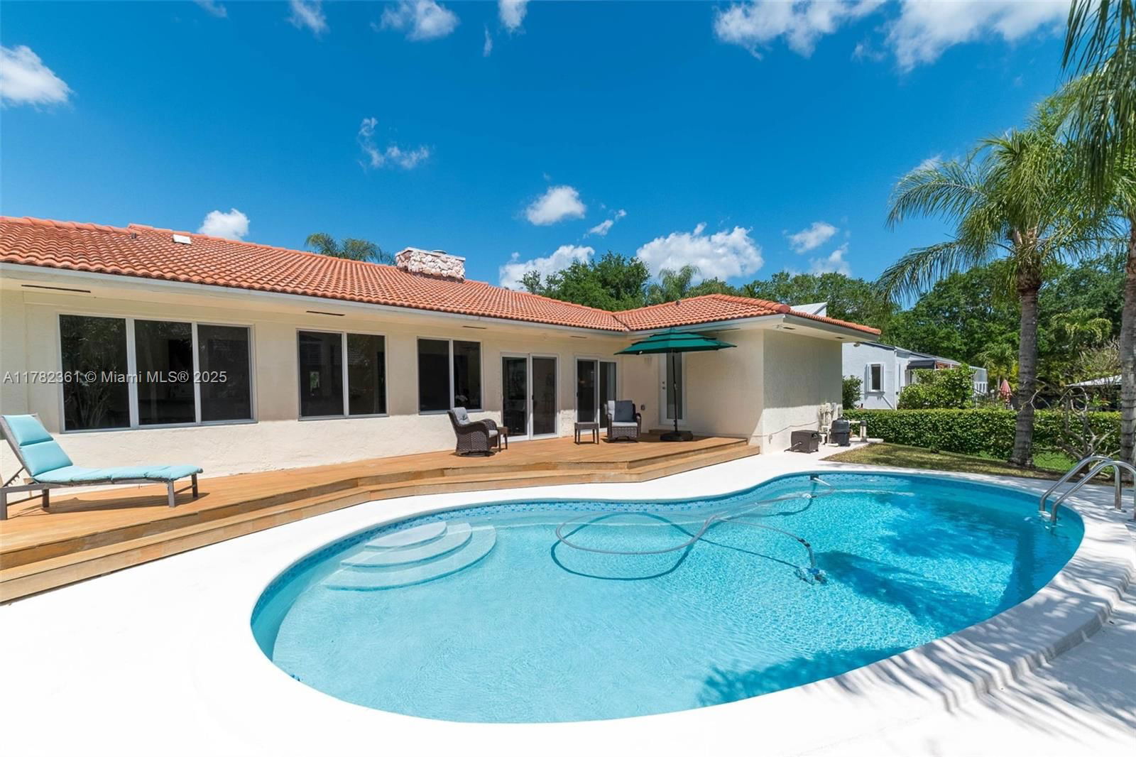 Real estate property located at 8330 176th St, Miami-dade, Old Cutler Shores, Palmetto Bay, FL