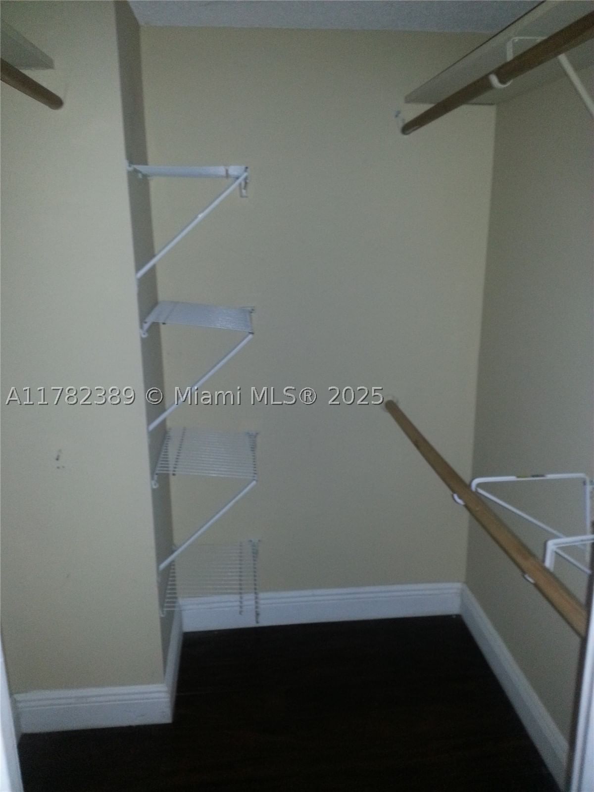 Real estate property located at 2750 183rd St #2607, Miami-dade, Commodore Plaza Condo, Aventura, FL