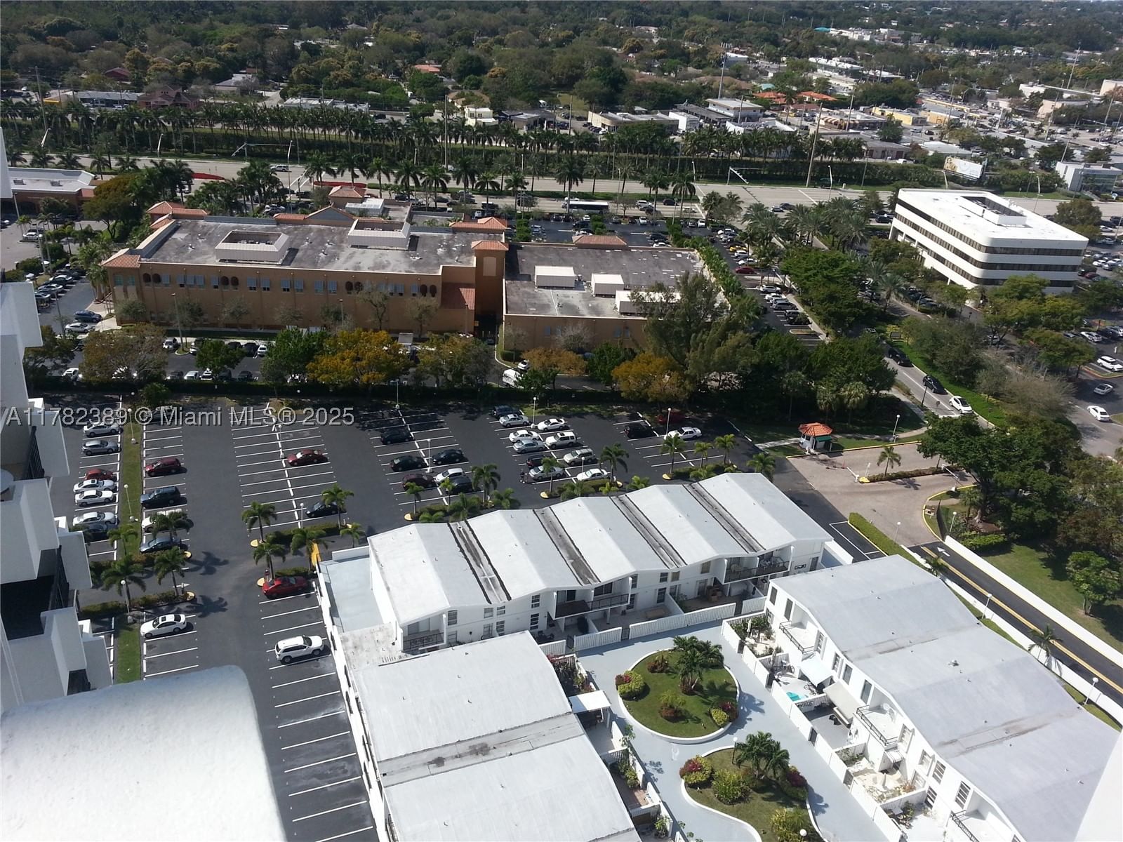 Real estate property located at 2750 183rd St #2607, Miami-dade, Commodore Plaza Condo, Aventura, FL
