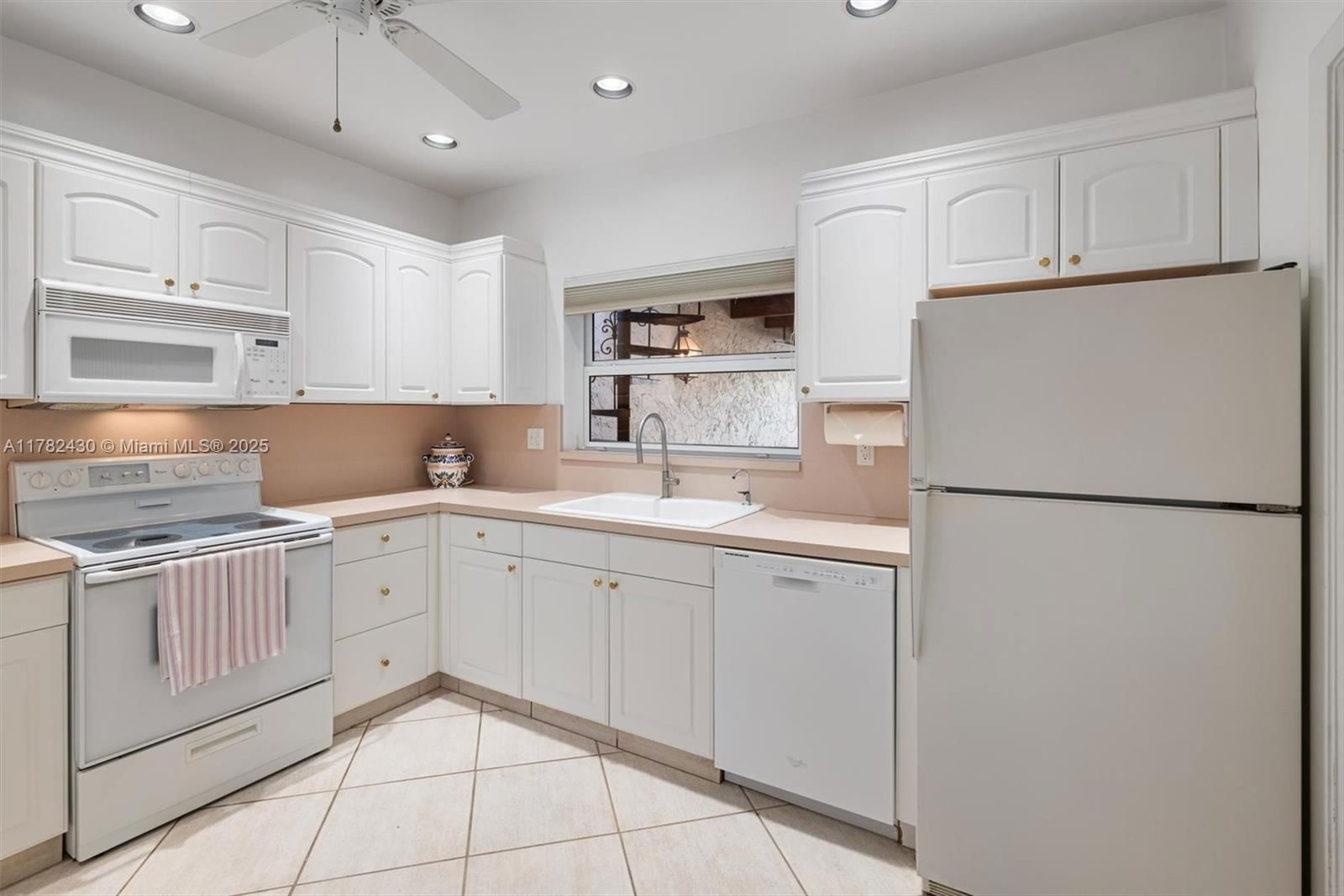 Real estate property located at 9024 62nd Ter #6-C, Miami-dade, Hilltop Condo, Miami, FL
