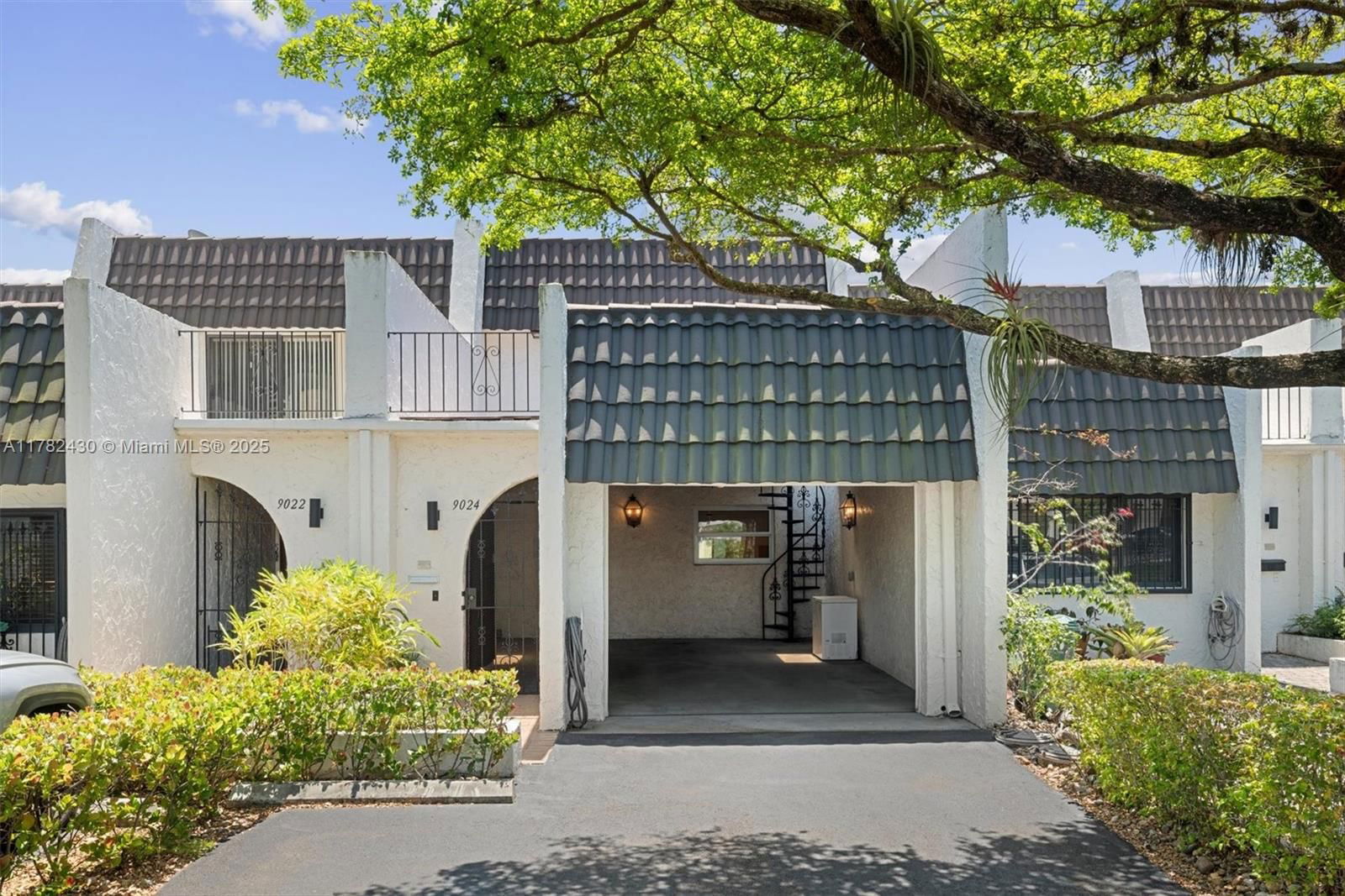Real estate property located at 9024 62nd Ter #6-C, Miami-dade, Hilltop Condo, Miami, FL
