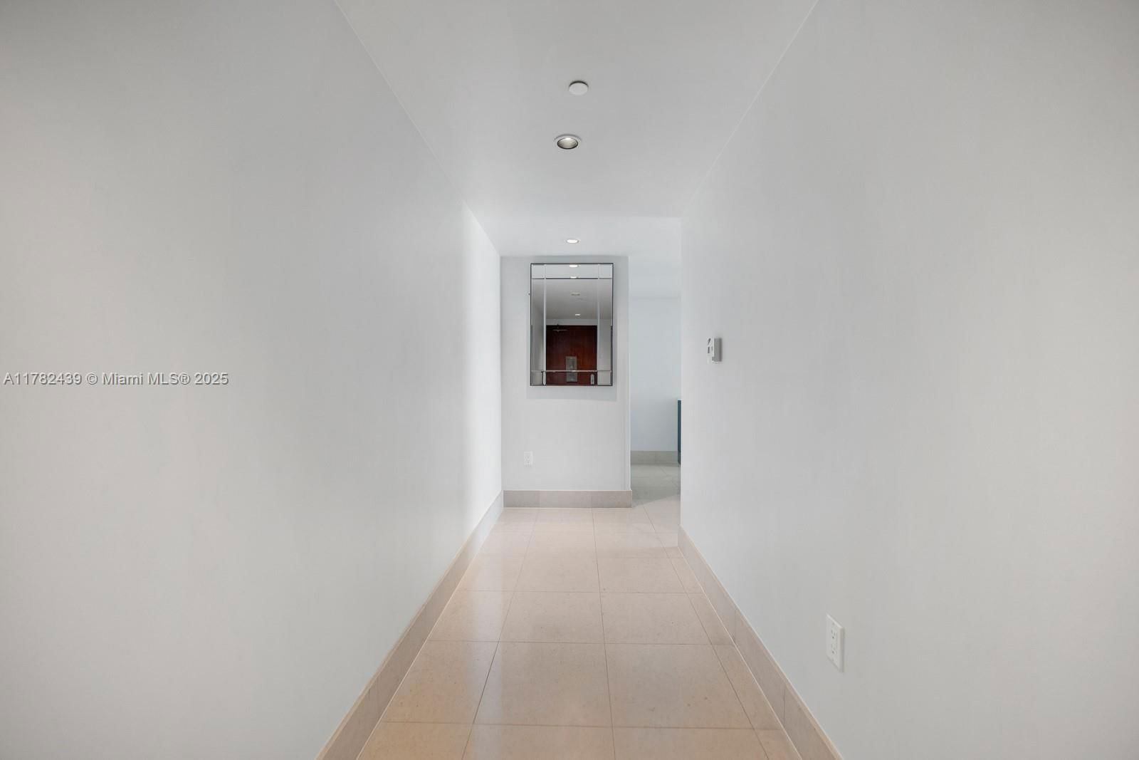 Real estate property located at 6801 Collins Ave #515, Miami-dade, Central Carillon Beach Co, Miami Beach, FL