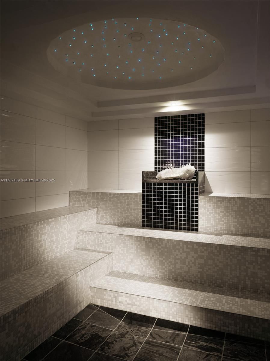 Real estate property located at 6801 Collins Ave #515, Miami-dade, Central Carillon Beach Co, Miami Beach, FL