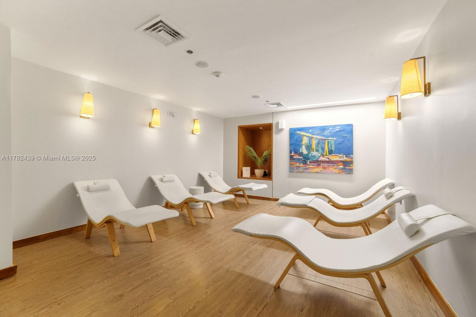 Real estate property located at 6801 Collins Ave #515, Miami-dade, Central Carillon Beach Co, Miami Beach, FL