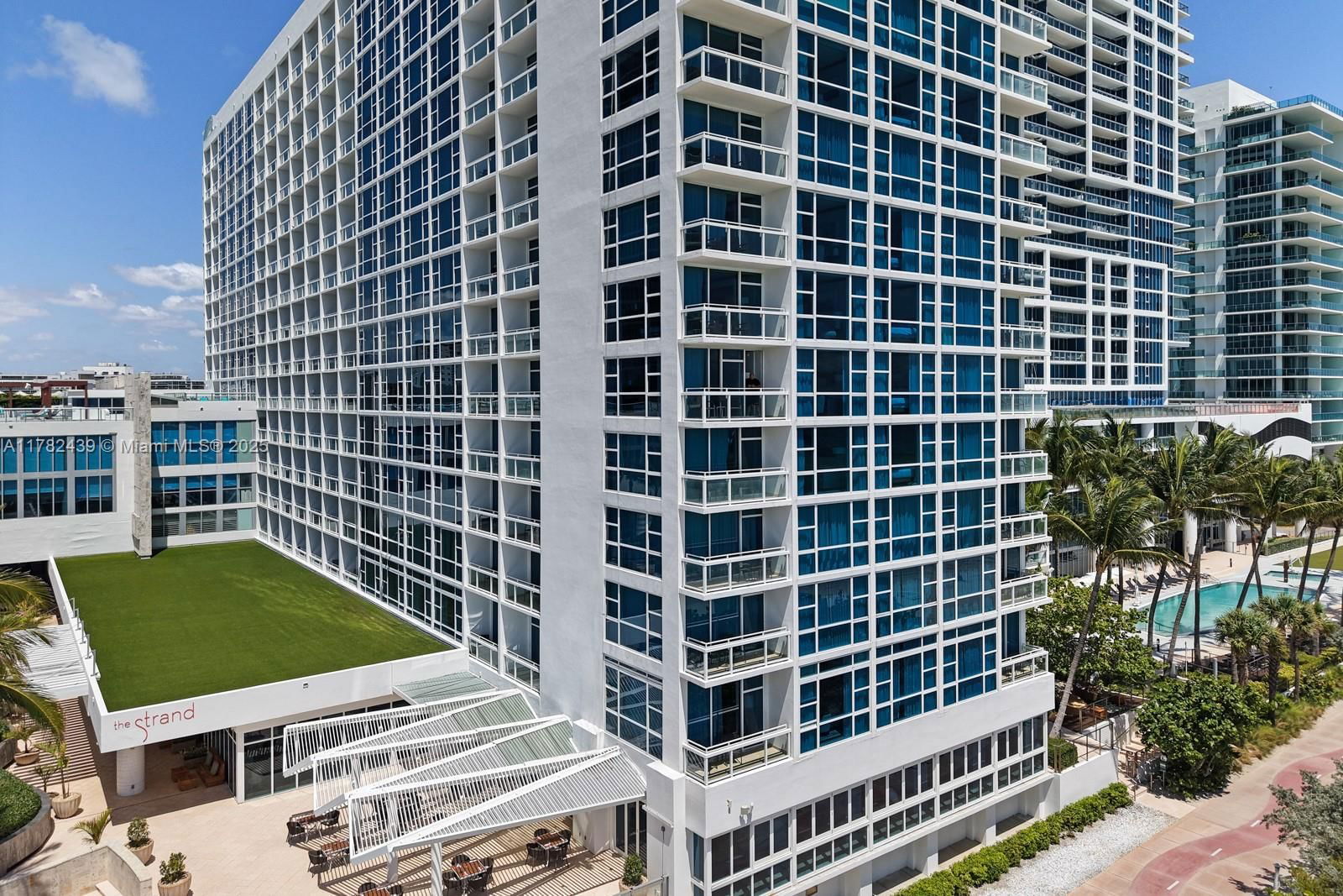 Real estate property located at 6801 Collins Ave #515, Miami-dade, Central Carillon Beach Co, Miami Beach, FL