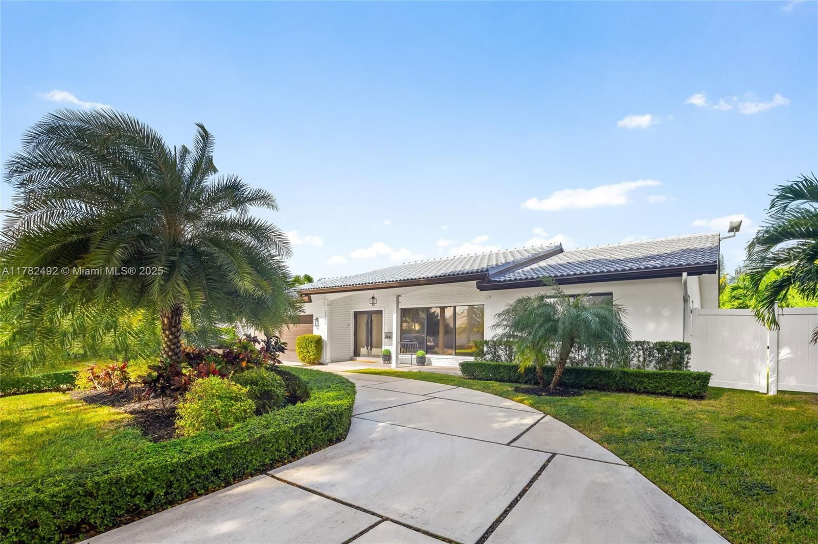 Real estate property located at 2841 55th St, Broward, Landings First Sec, Fort Lauderdale, FL