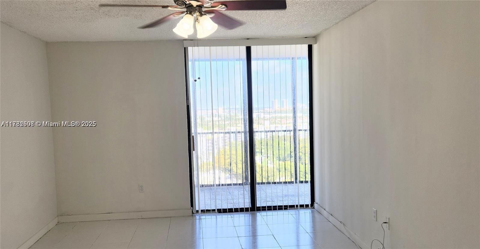 Real estate property located at 20100 Country Club Dr PH-03, Miami-dade, Bonavida Condo, Aventura, FL