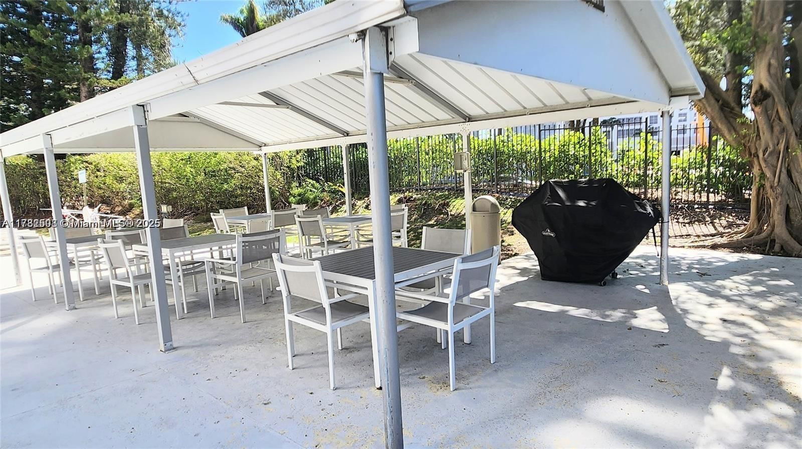 Real estate property located at 20100 Country Club Dr PH-03, Miami-dade, Bonavida Condo, Aventura, FL