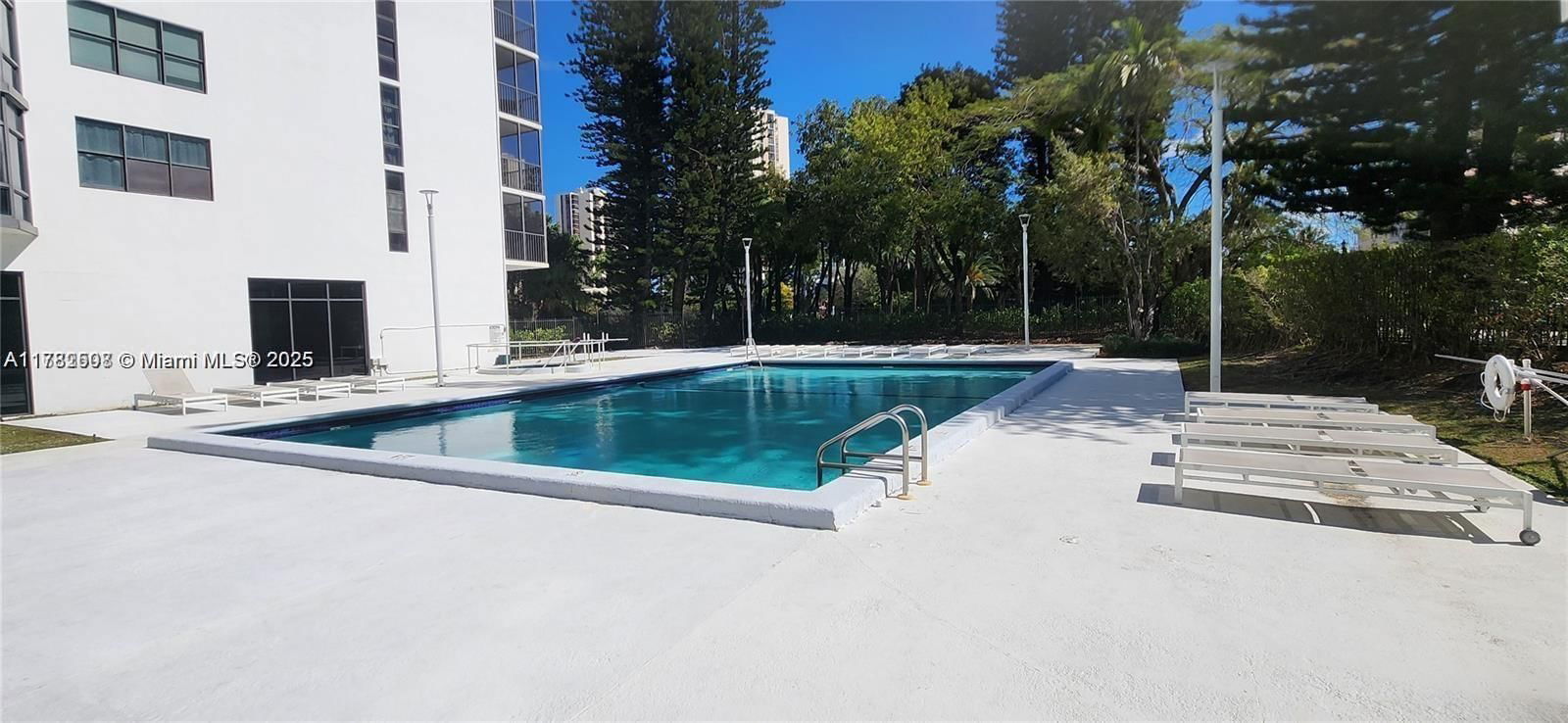 Real estate property located at 20100 Country Club Dr PH-03, Miami-dade, Bonavida Condo, Aventura, FL
