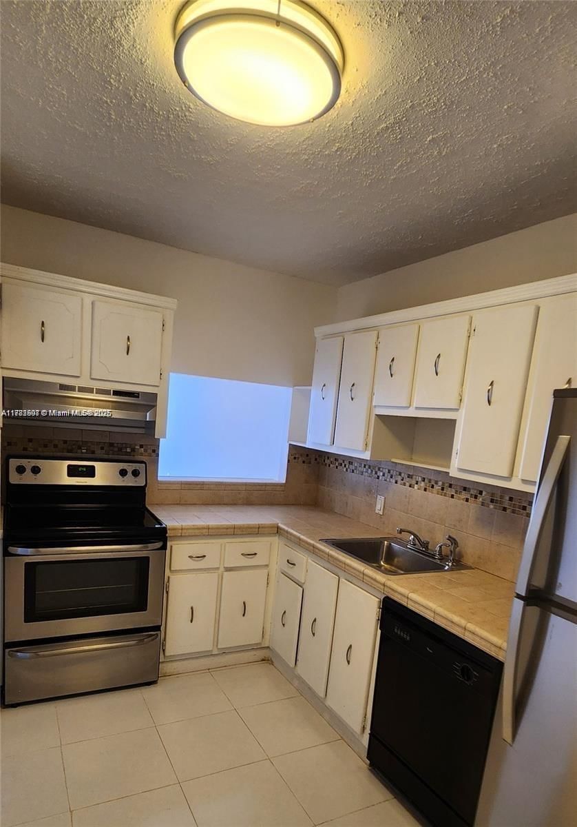 Real estate property located at 20100 Country Club Dr PH-03, Miami-dade, Bonavida Condo, Aventura, FL