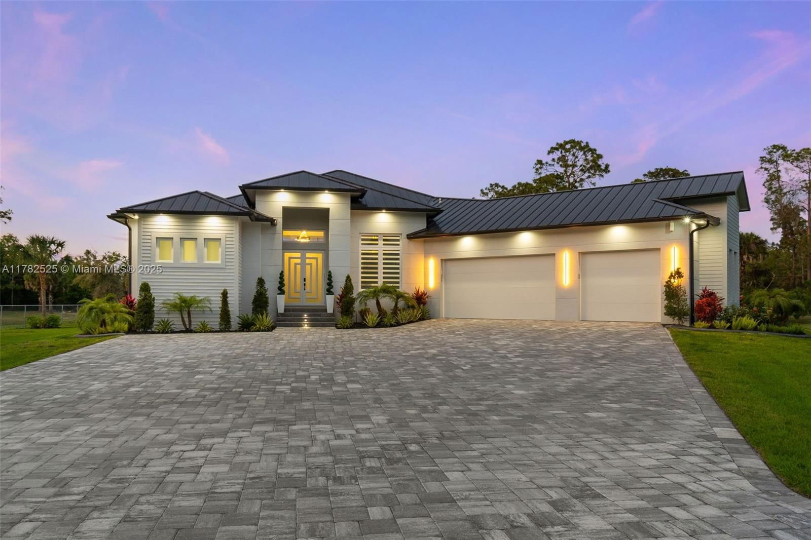 Real estate property located at 431 16TH AVE NE, Collier, Golden Gate Estate Unit 18, Naples, FL